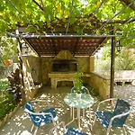 Dimitra Apartment *