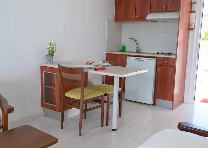 Dimitra 아파트 스카피디아